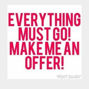 Did you like something in my closet but not the price?
Make me an offer 🤑🤑